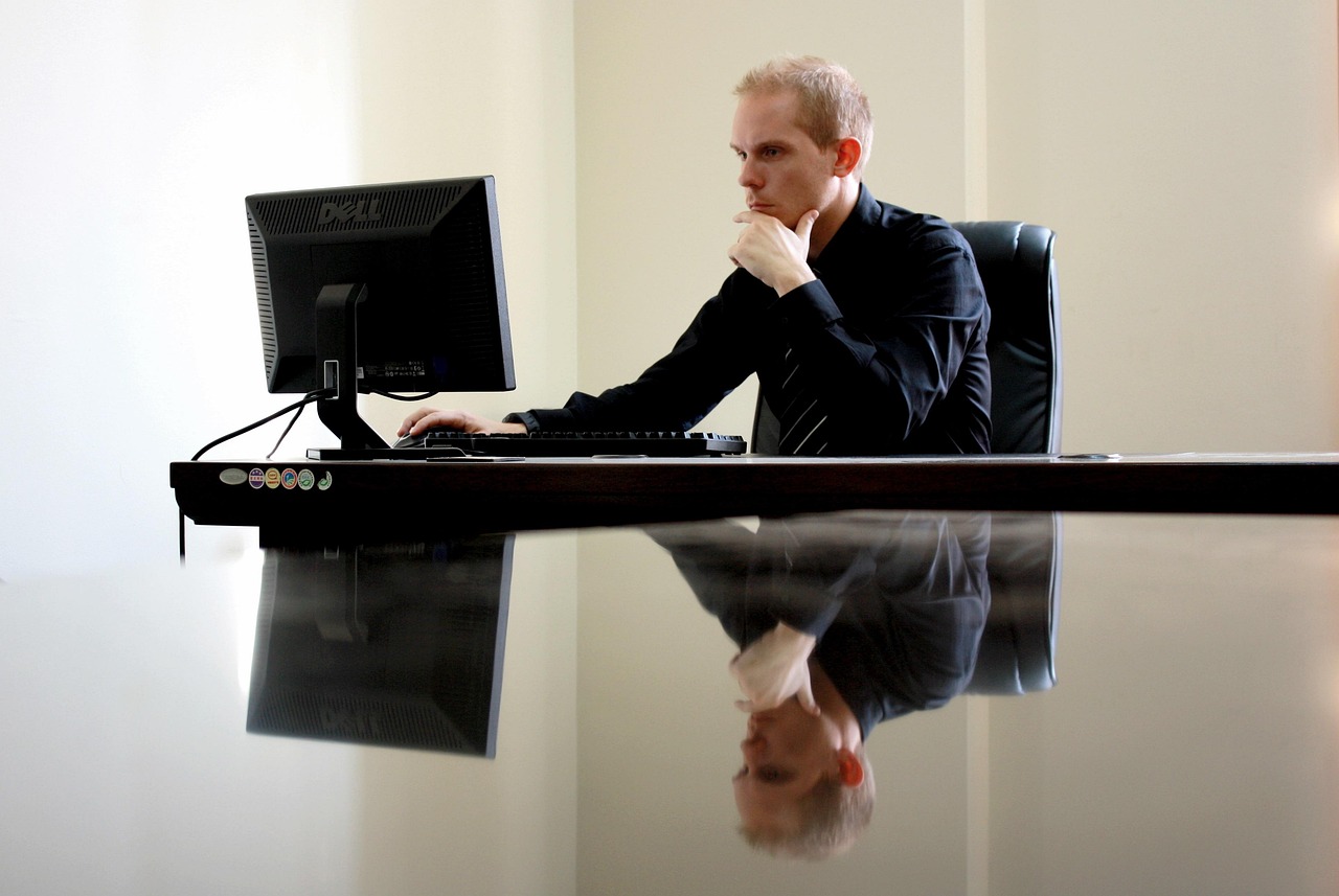The Difference Between a Business License and a Business Registration in Ontario